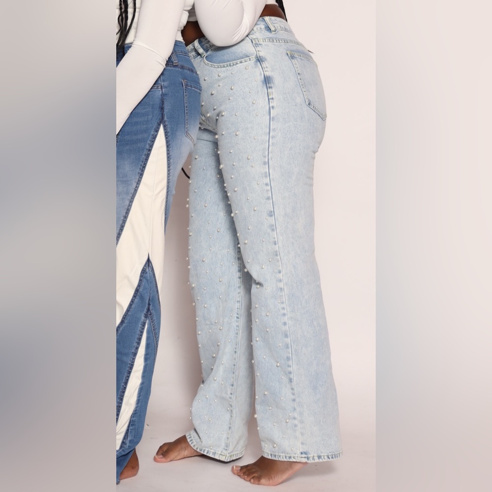SHEIN Light Blue Pearl-Studded Straight Leg Jeans